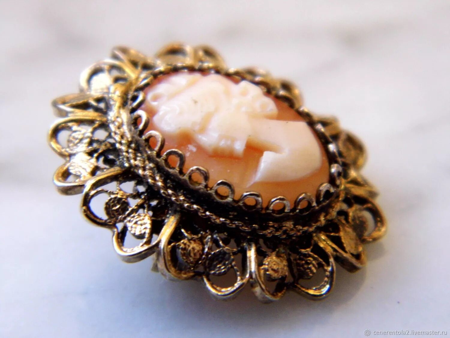 Золотая камея казань интернет магазин для ювелиров. Серьги камея золото 750 пробы. Камея вакханка. Салон золотая камея. Камея золотое кольцо 1855-1875.