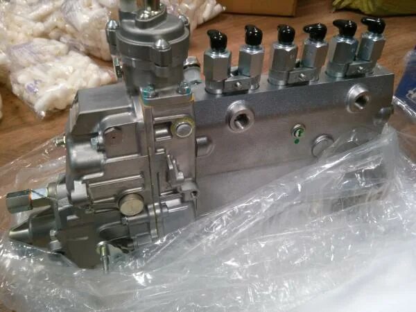 Тнвд экскаватор. Топливный насос комацу pc 220. тнвд komatsu rs 400. топливный насос комацу рс 200. тнвд рс200.