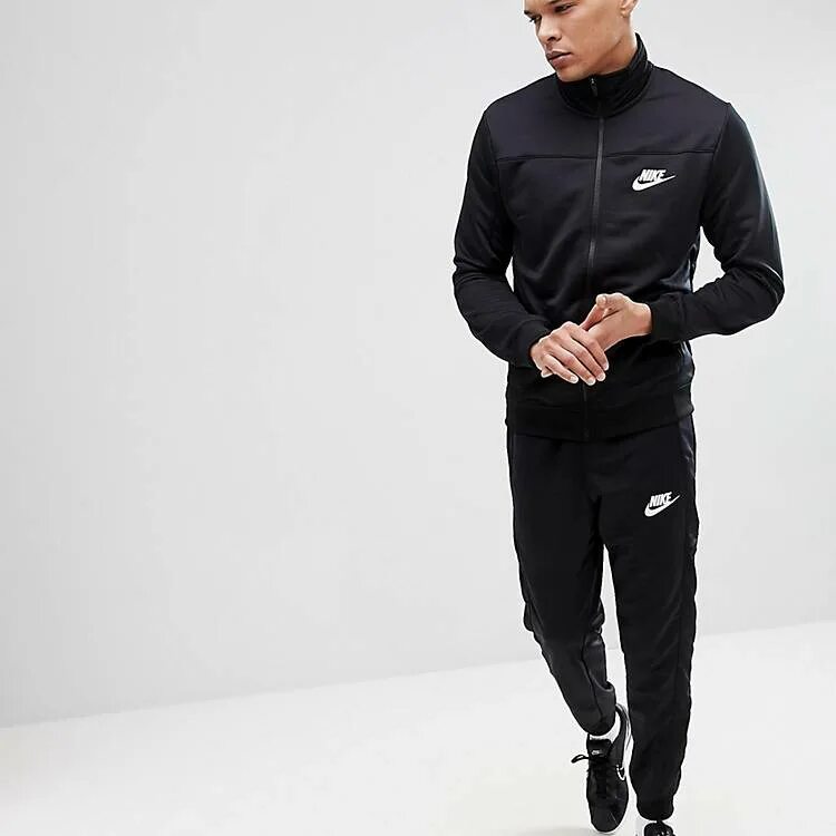 Найк для мужчин. Nike Tracksuit костюм мужской. Спортивный костюм найк черный мужской Nike. Nike - Sportswear Tracksuit Mens Black. Спортивный костюм найк мужской 2022.