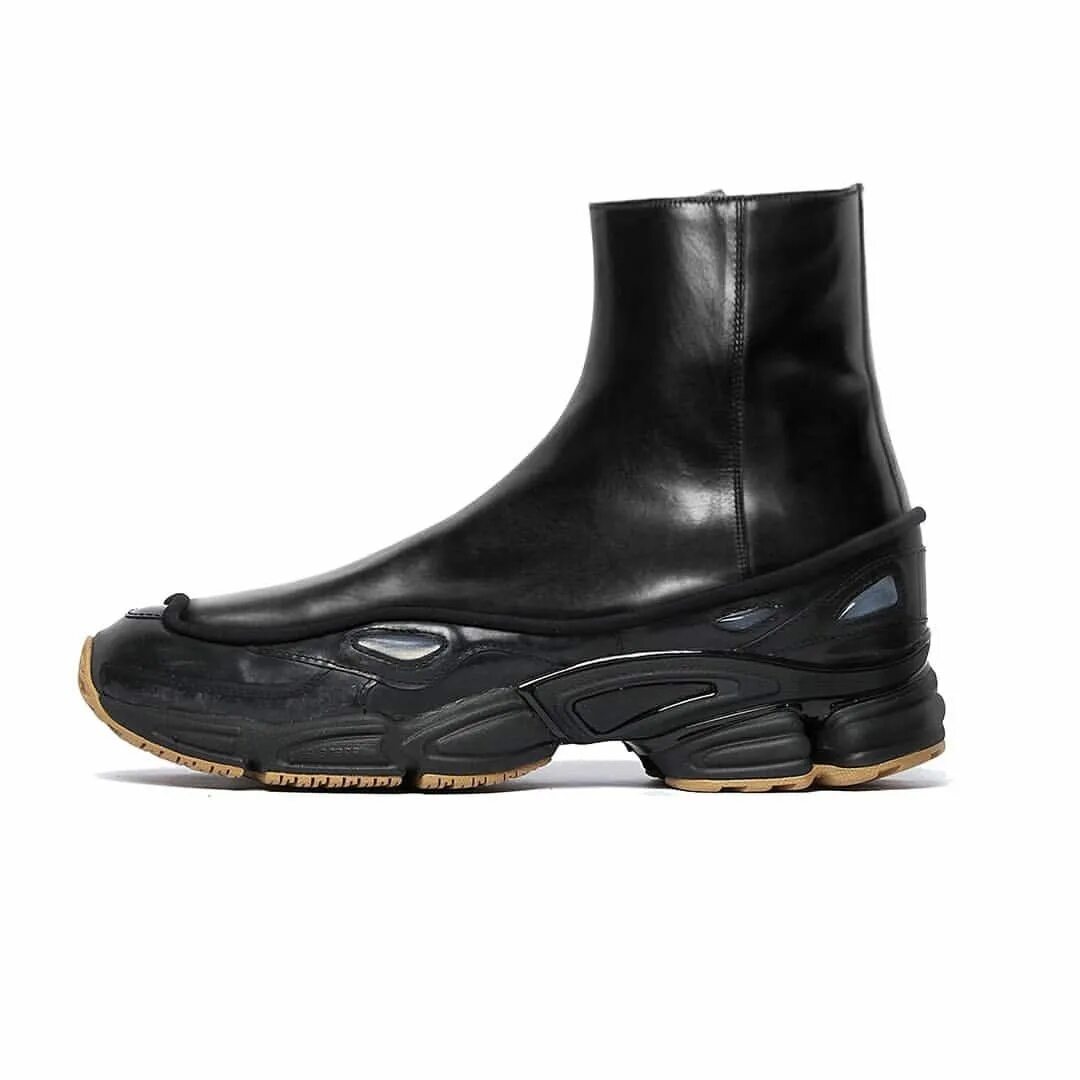 Bata mickey mouse boots белые. Ботинки mickey mouse. Чарлики обувь фото. Bata mickey mouse boots белые. Ботинки mickey mouse.