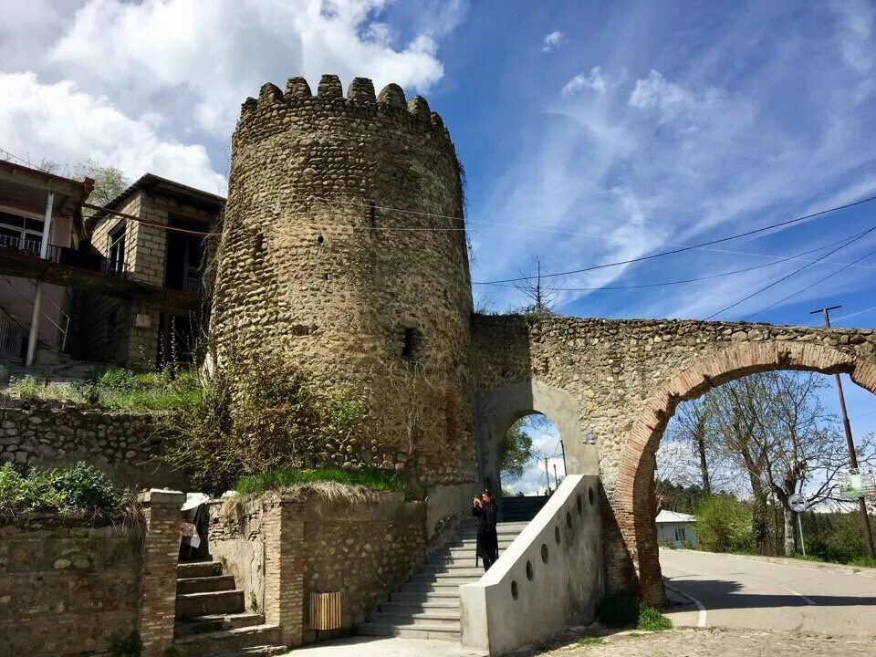 Церковь святого георгия в кахетии. Крепость греми грузия. Кахетия грузия. Алаверди армения церковь. Кахетия тверь.