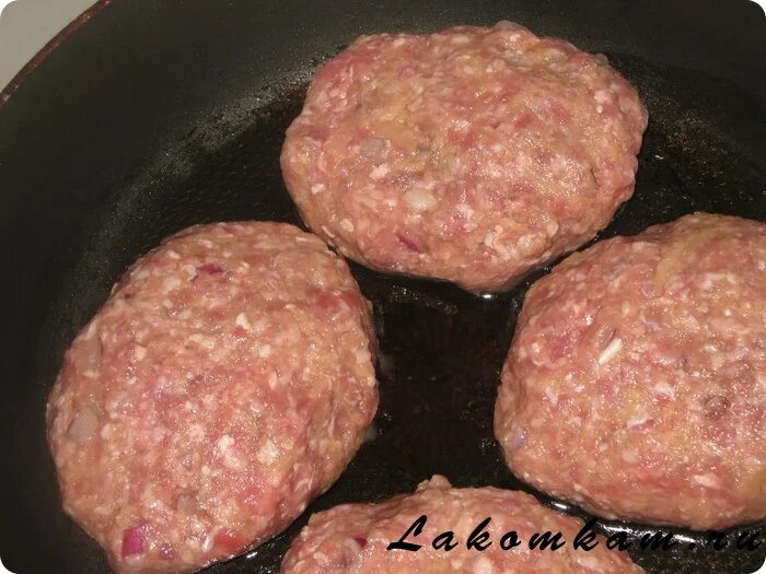 котлеты из телятины. котлеты аппетитные. котлеты мясные. котлеты из фарша телятины. котлеты из фарша телятины.