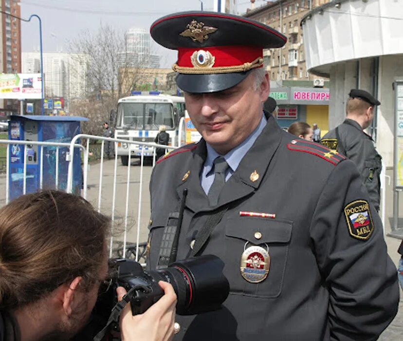 Сколько работают в полиции