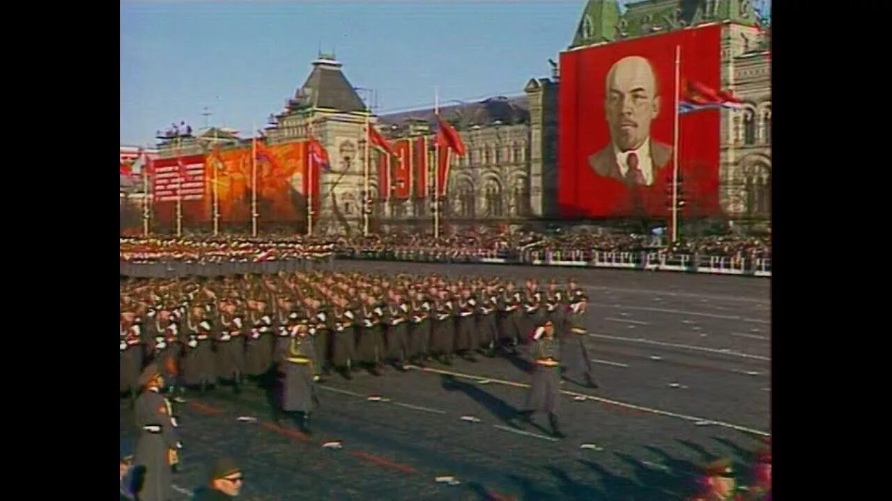 Парад советских. Парад 7 ноября 1950. парад 7 ноября 1967. парад победы 1977.