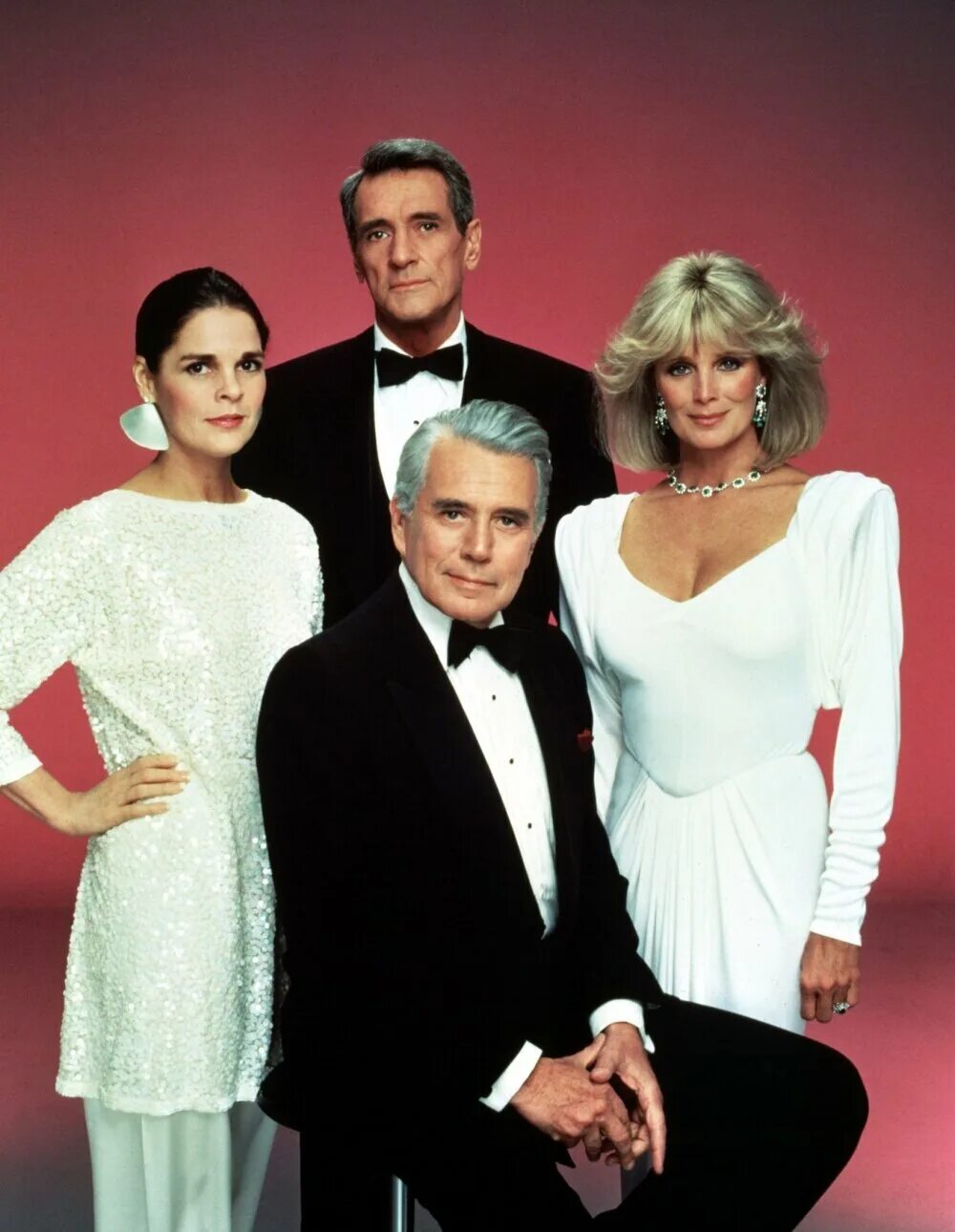 Потомки королевской семьи южной кореи. Ханбок королевы чосона. Династия чосон корея. Маньчжурская династия цин. Династия чосон императорская семья.