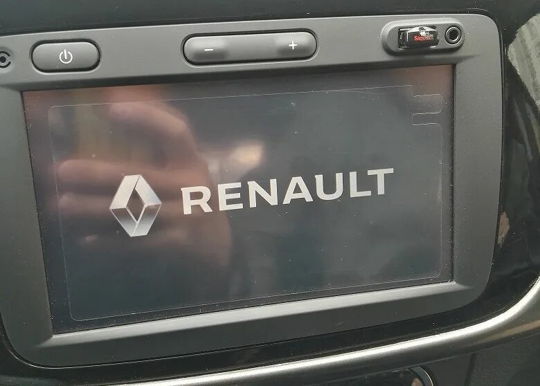 Логотип Renault для магнитолы. Обновление Media nav Evolution. Media nav плеер.