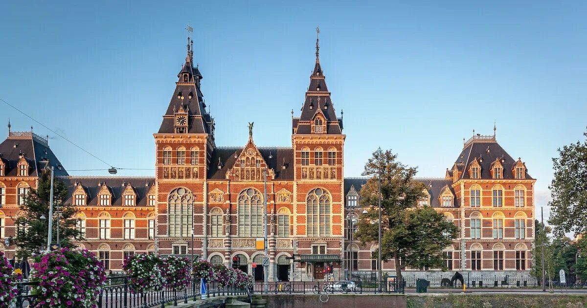 Музей амстердама фото Amsterdam, Netherlands: The Venice Of The North The Traveling Blondie Netherla