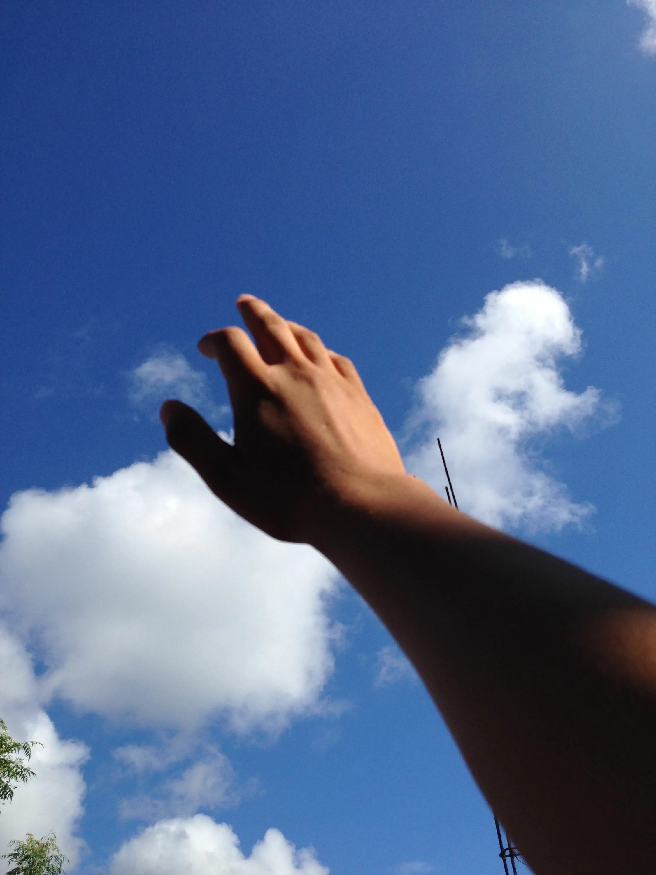 Hand Sky. Hands in the Sky. Hand Sky Worship. Hand Sky blocking. Sky hand