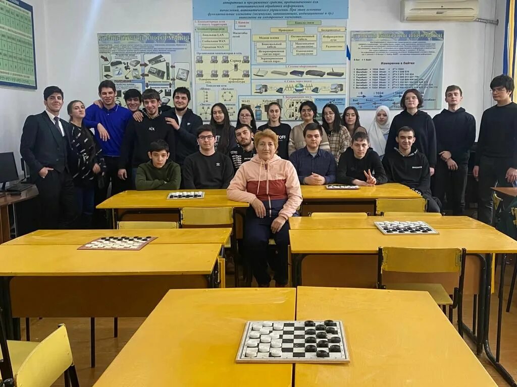 Дагестанские государственные колледжи. Дагестанский государственный технический университет в кизляре. Нархоз махачкала. Дагестанские государственные колледжи. Колледж при дгу махачкала юридический факультет.
