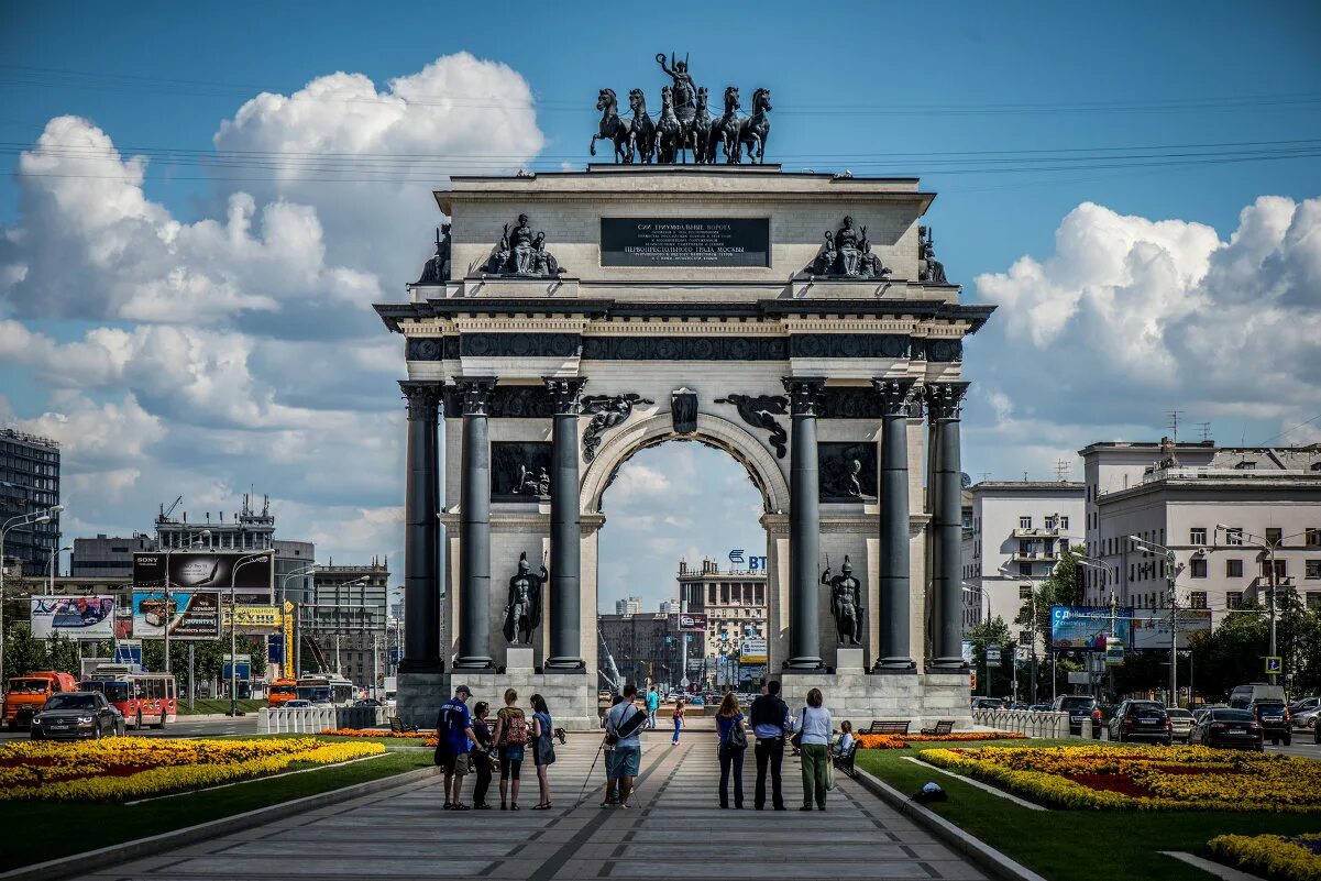 Арка. Триумфальная арка на Кутузовском проспекте в Москве. Триумфальные ворота на Кутузовском проспекте. Триумфальная арка Бове Москва. Московские триумфальные ворота (Триумфальная арка).