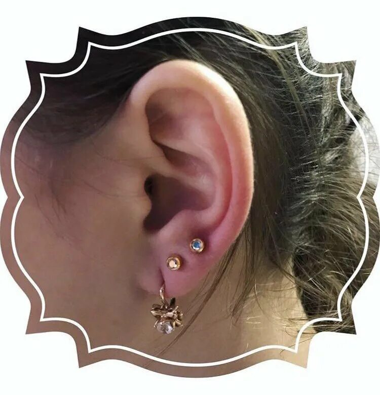 Серьги в ушах. Проколоть уши в москве рядом со мной. Проколоть уши в москве рядом со мной. Проколоть уши в москве рядом со мной. Проколоть уши в москве рядом со мной.