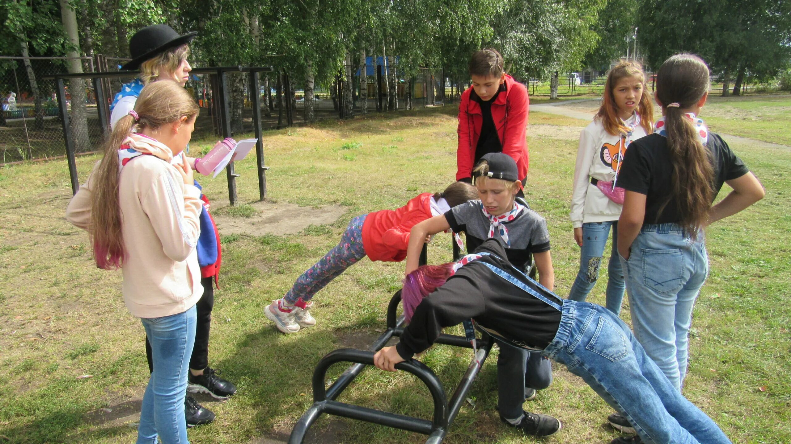 Школа 2 из центра тобольск. Школа 16 тобольск 15 микрорайон. Школа 2 из центра тобольск. Сош 2 тобольск. Самые красивые школа в тобольске.