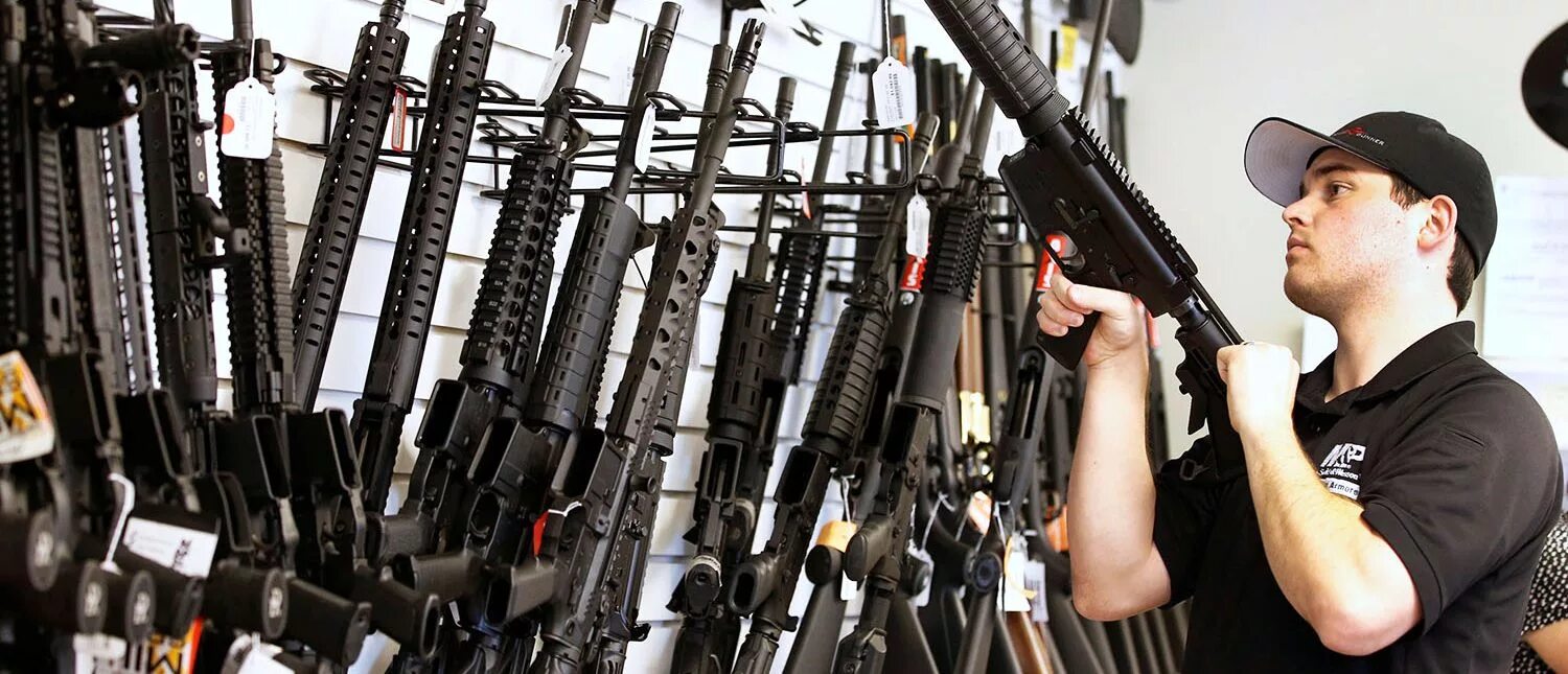 Sell guns. Гражданские пистолеты сша. Sell guns. Sell guns. Weapons at walmart.