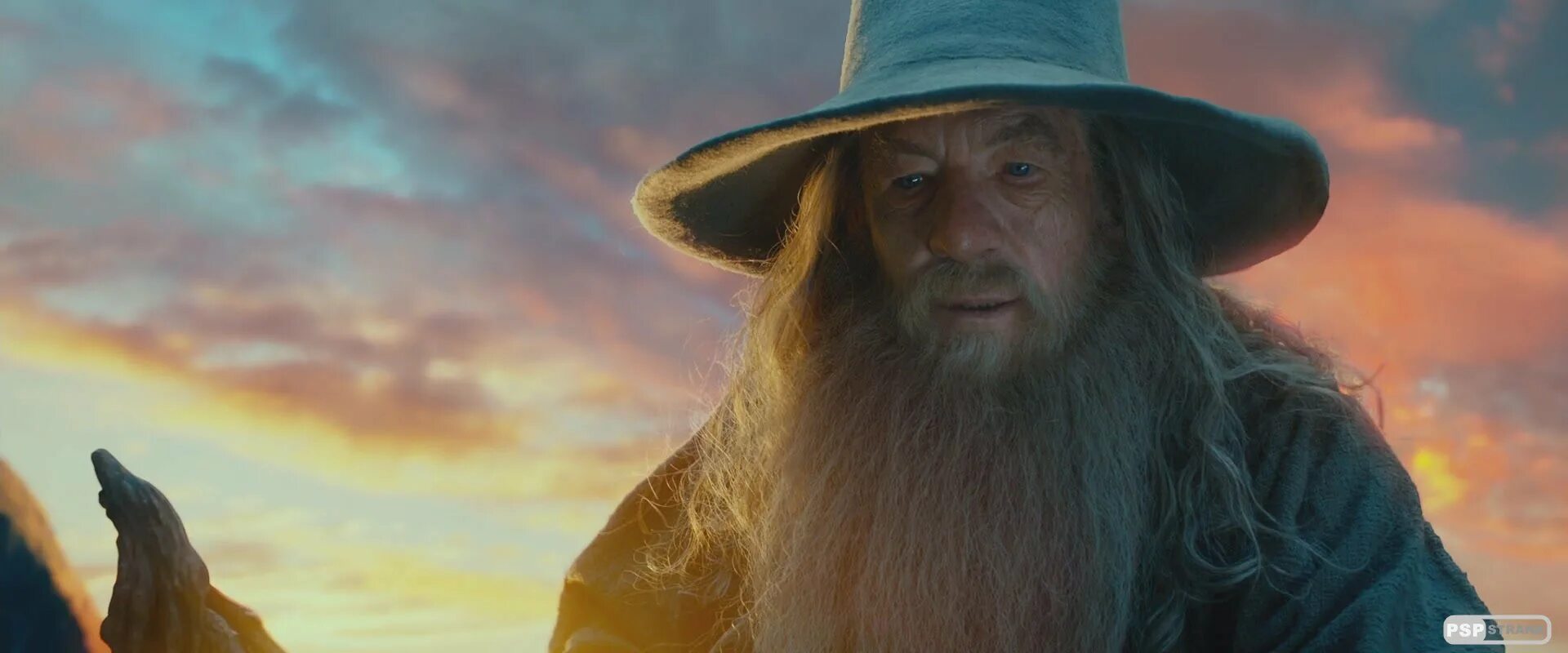 Хоббит 1 постер. Гэндальф хоббит пустошь смауга. Хоббит 1 в хорошем. Хоббит: нежданное путешествие (2012). Хоббит 1 в хорошем.