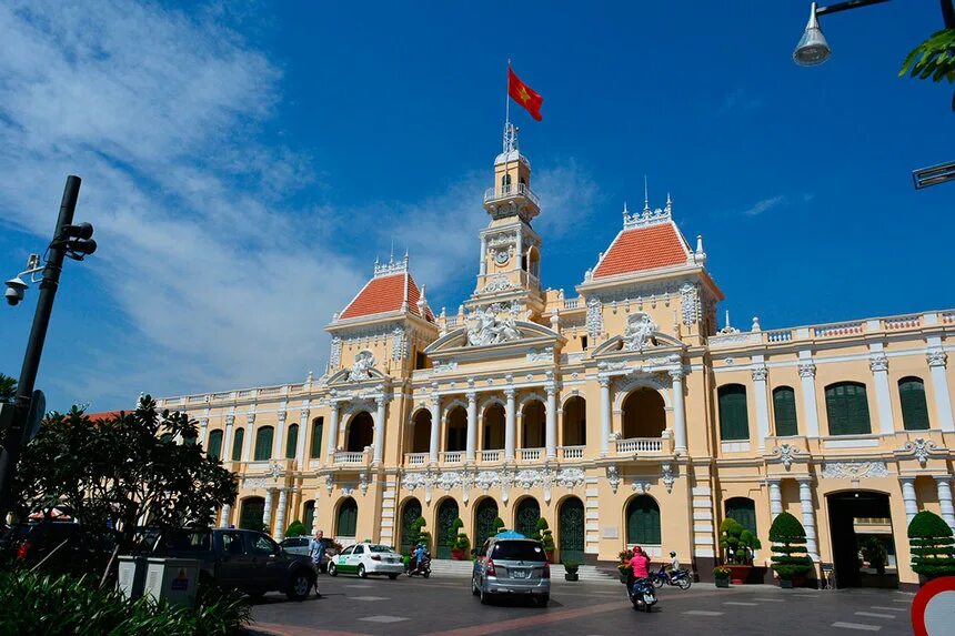 Ратуша Хошимин. Хошимин здание народного комитета. Ho chi Minh City Hall. Хошимин Вьетнам.