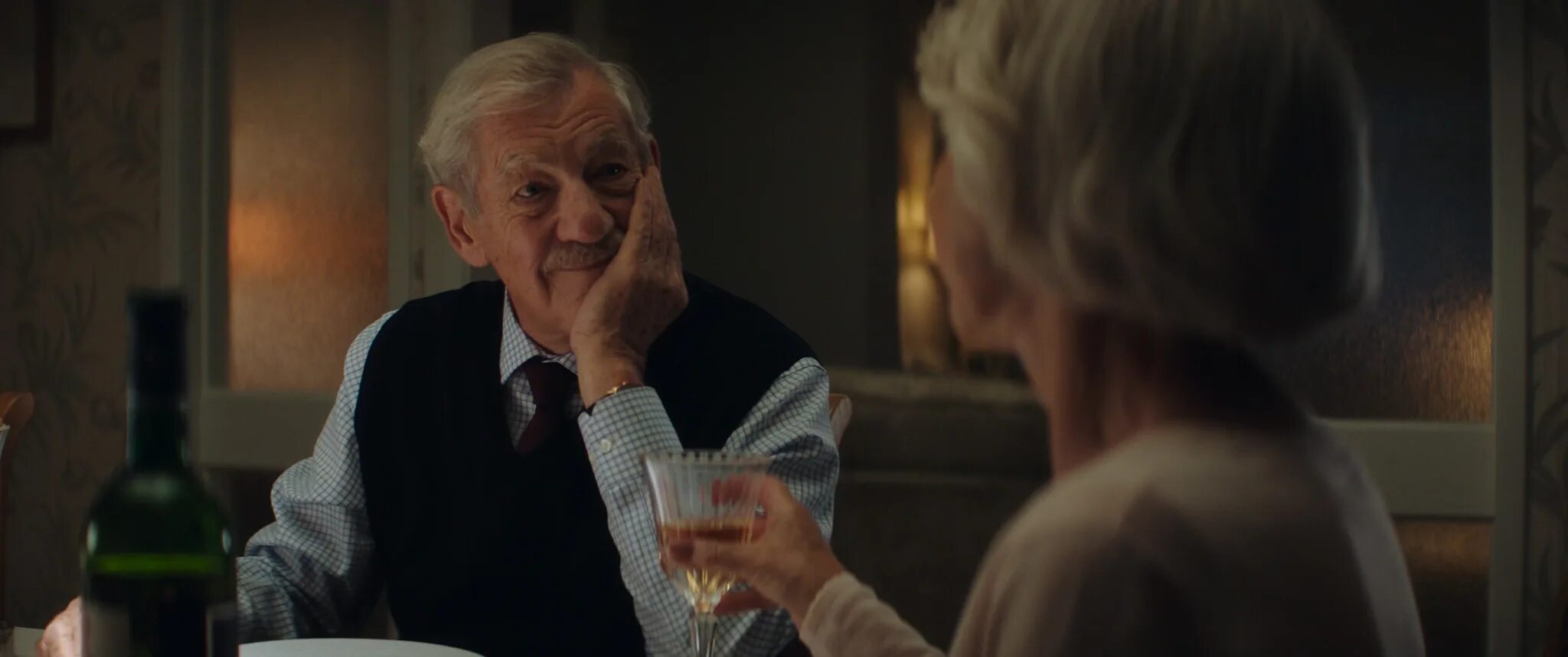 Хороший лжец трейлер. Хороший лжец (2019). Хороший лжец / the good liar (2019). Хороший лжец трейлер. Хелен миррен хороший лжец.