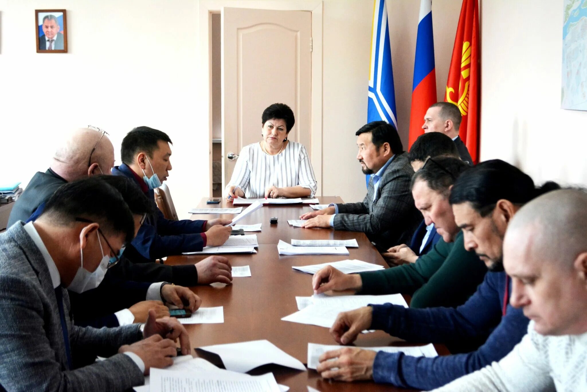 Сылдыс орлановна. Министерство финансов республики тыва. Сауле правительство республики тыва. Министр юстиции тыва. Кызыла.