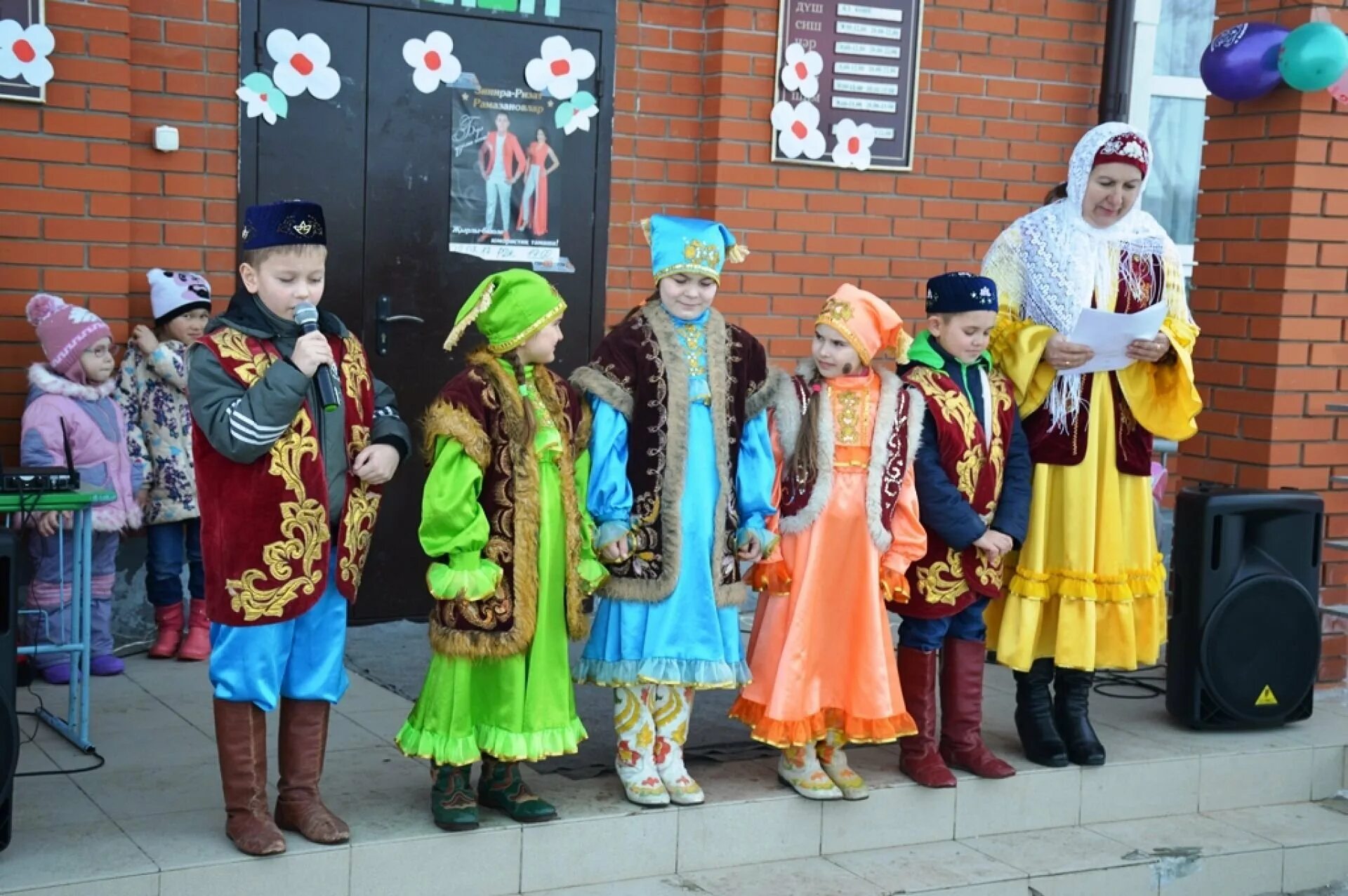 Татары празднуют навруз. Науруз Арск. Науруз праздник татарского народа. Нэуруз. Праздник Нэуруз бэйрэме.