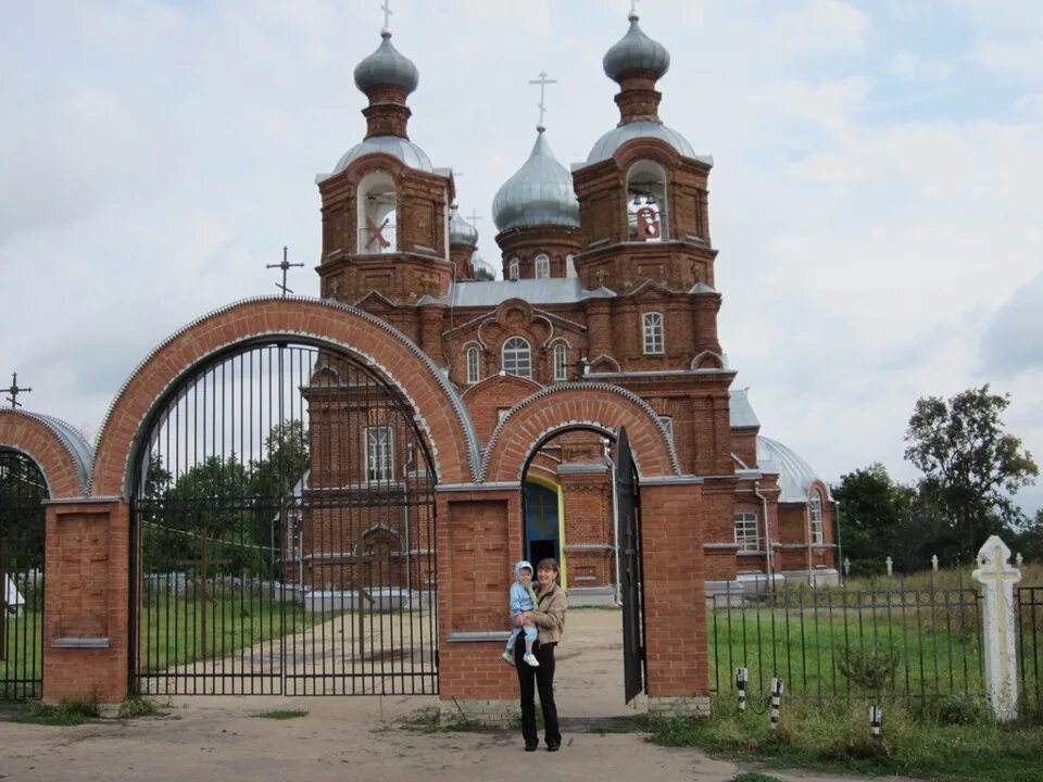 Красиво поим. Храм Черкасск Колышлейский район. Храм в Черкасское Пензенской области. Храм село Черкасск Пенза. Пенза село Черкасское храм Покрова Пресвятой Богородицы.