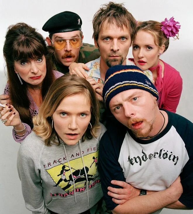 Spaced. Долбанутые сериал постер обложка. Spaced tv series. Мерлоу спейс сериал. Tv show space.