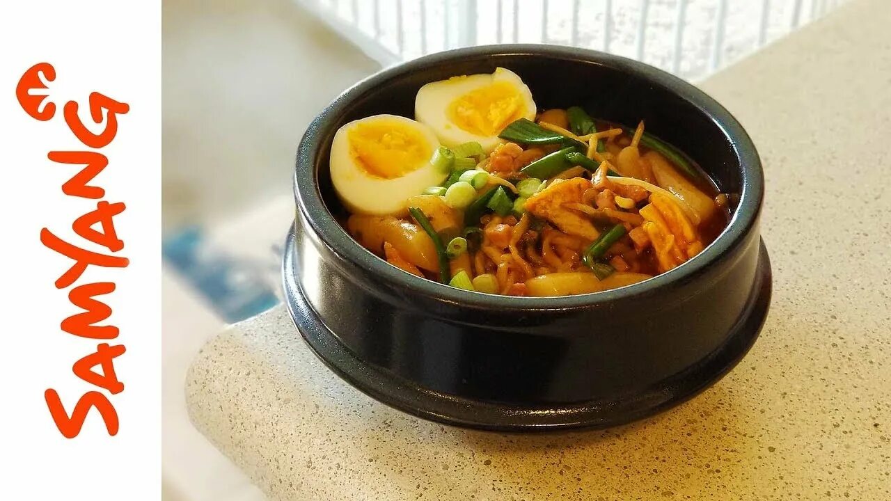 Шин рамен приготовление. Булдак рамен. Зеленый рамен Samyang. Лапша Samyang Topokki Ramen со вкусом топпоки 80гр. Булдак рамен зеленый.