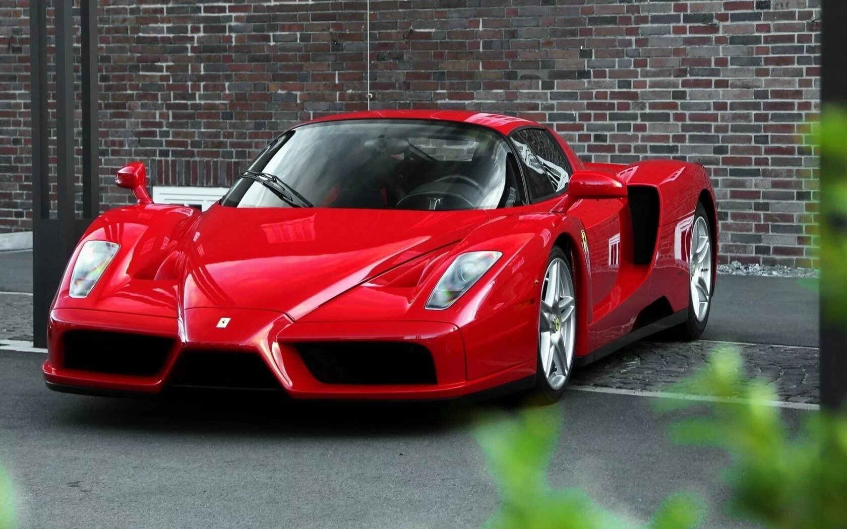 Красные машины фото. Феррари Энзо 2020. Ferrari Enzo. 2007 Ferrari Enzo. Ferrari Enzo Ferrari.