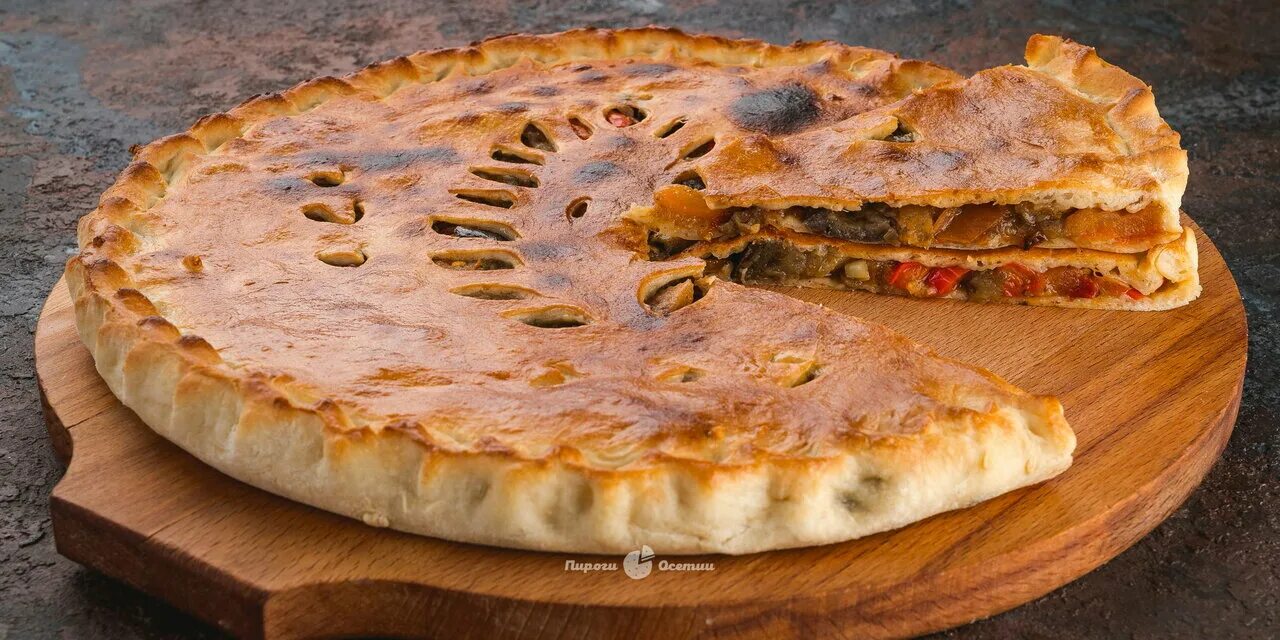 Фыджин владикавказ. Фыдчин осетинский пирог. Фыджин рецепт. Фыджин рецепт. Фыдчин осетинский пирог.