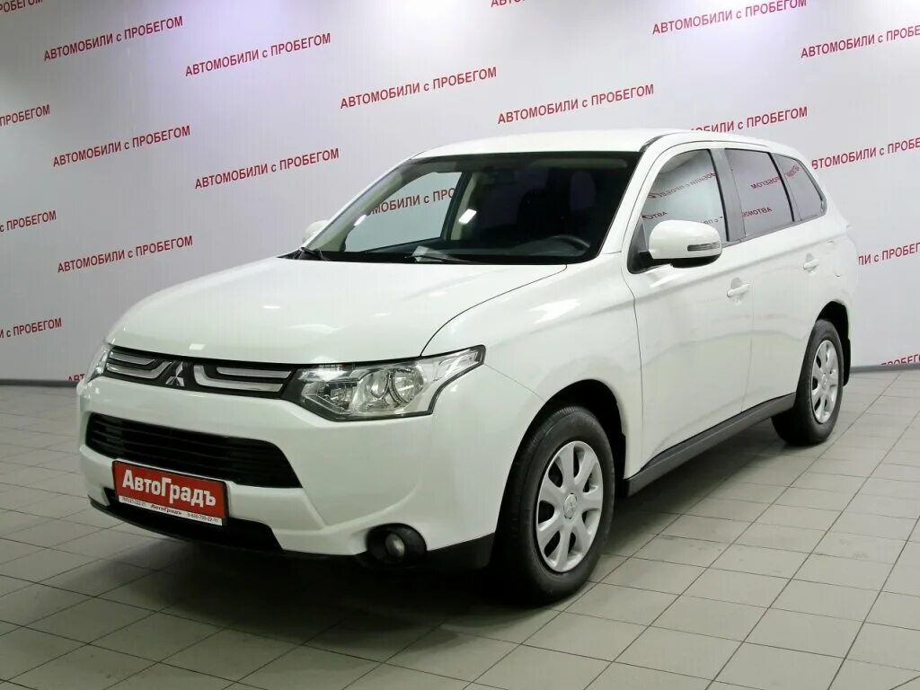 Мицубиси аутлендер бу авито. Mitsubishi Outlander III (2012-2015). Mitsubishi Outlander 146 л.с. белый. Mitsubishi Outlander 2012. Аутлендер 3 2.4.