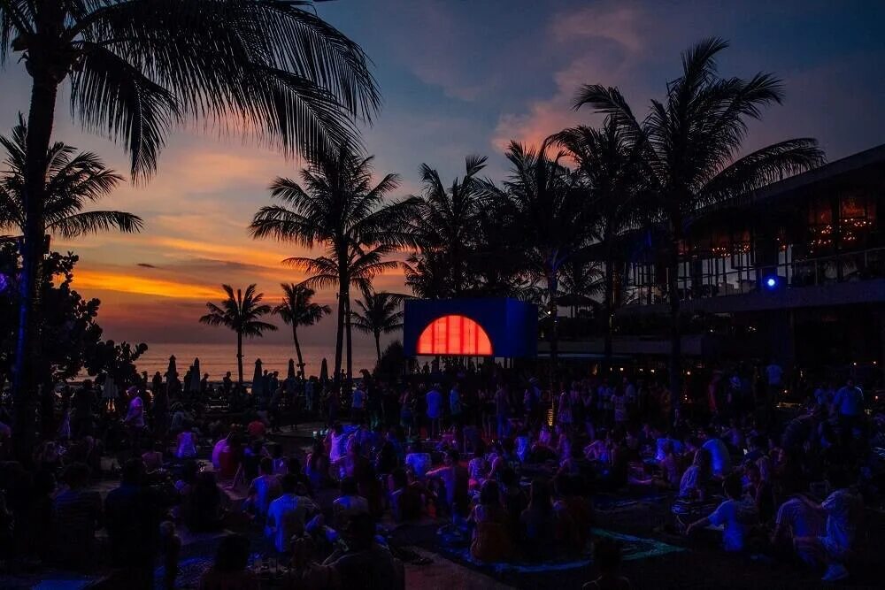 Туса на бали. Potato head beach club бали. Туса на бали. Вечеринка на бали. Туса на бали.
