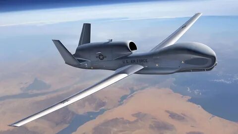 Американские беспилотники Global Hawk обходят Крым и Донбасс стороной.