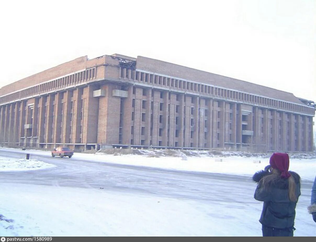 Здание куйбышевского обкома кпсс. Здания кпсс. Московская высшая партийная школа при цк кпсс. Здания кпсс. Крайком недострой красноярск.