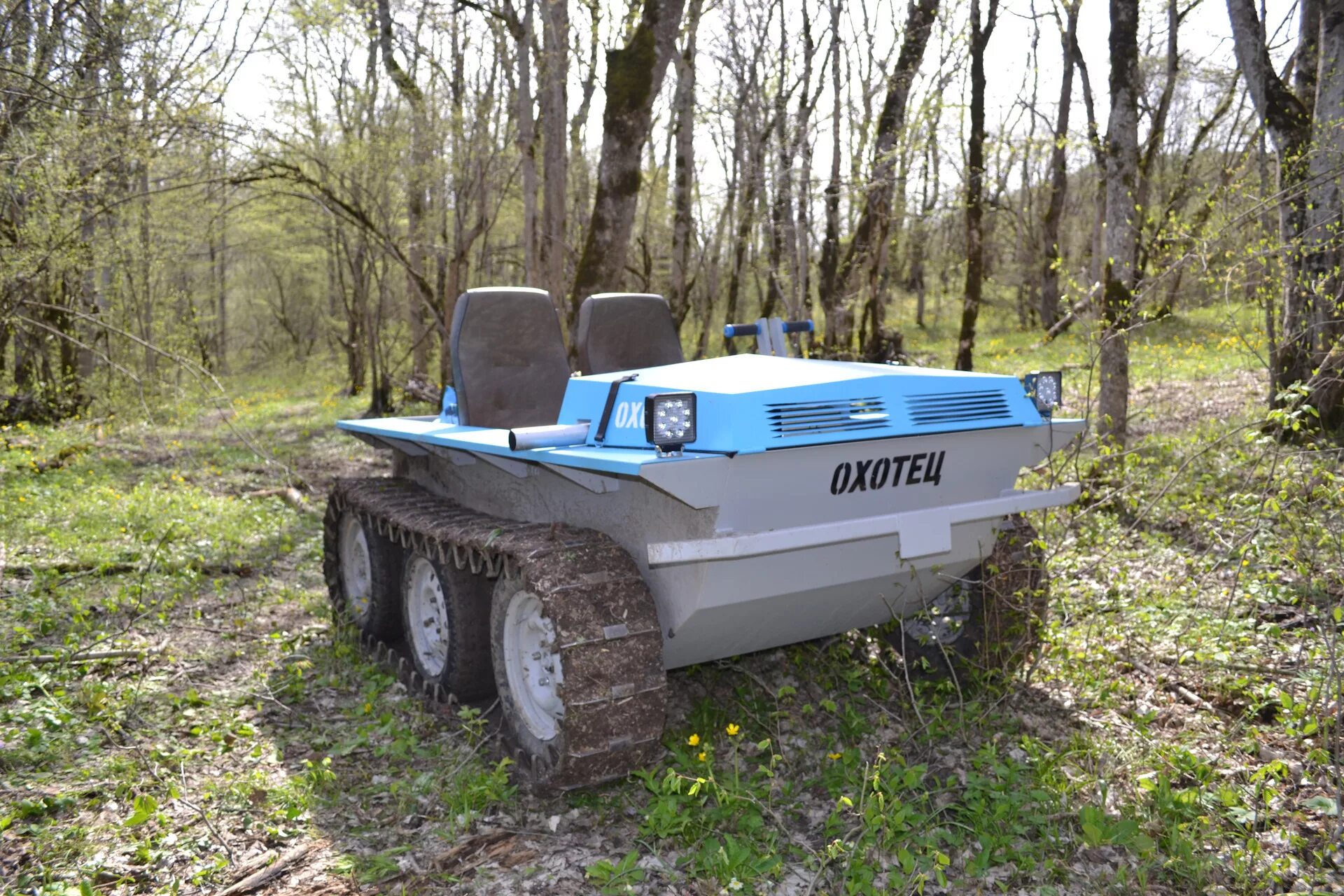 Вездеходы сергея агуреева. Бортовые газ 71 на бортоповоротный вездеход. Переломка вездеход гидравлическое управление. Вездеход в лесу. Испытание вездехода.