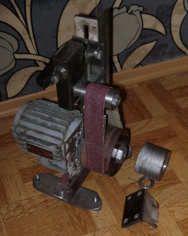 алмазный заточной круг для эзс-110дм калибр 00000050655. наждак в гараже фото. наждак р220. электроточило тип иэ9701-ухл4. круг пп300х40х127 64с25см2 f60 l шлифовальный.