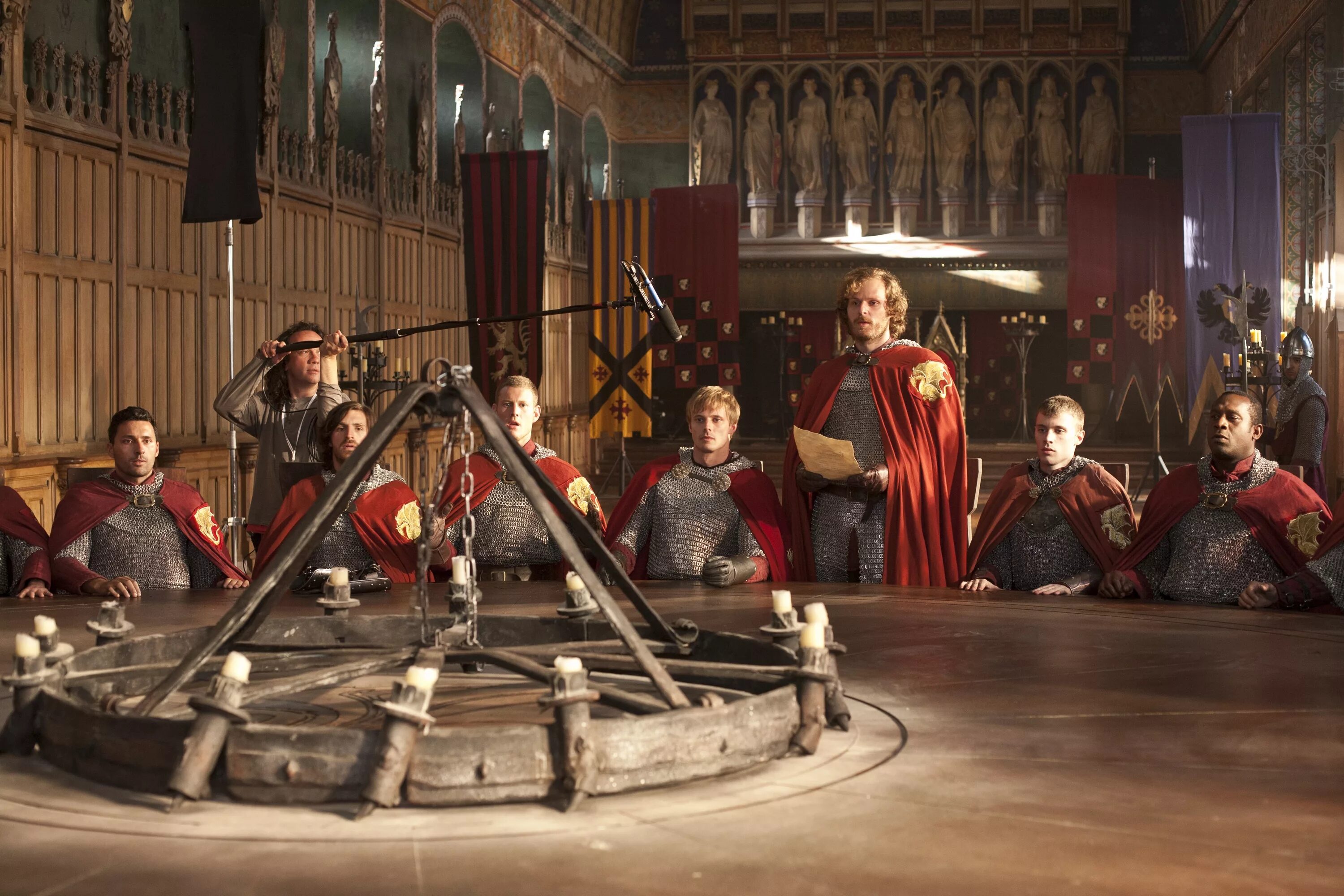 король артур мерлин и ланселот. сериал мерлин артур и рыцари круглого стола. артур и мерлин: рыцари камелота. мерлин рыцари камелота. рыцари камелота мерлин сериал.