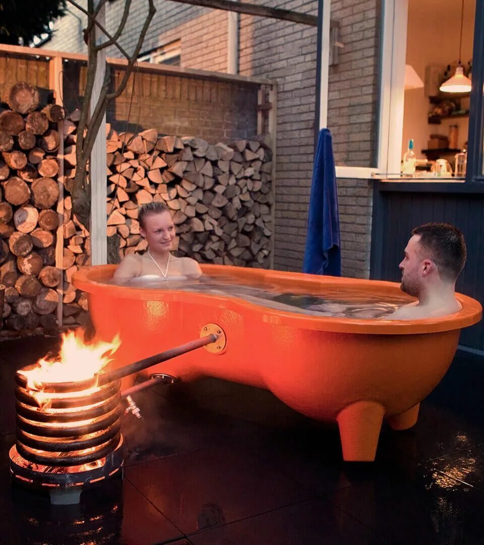 Джакузи полонского. Спа бассейн jacuzzi. Джакузи в бане. Люди в джакузи. Старая джакузи.