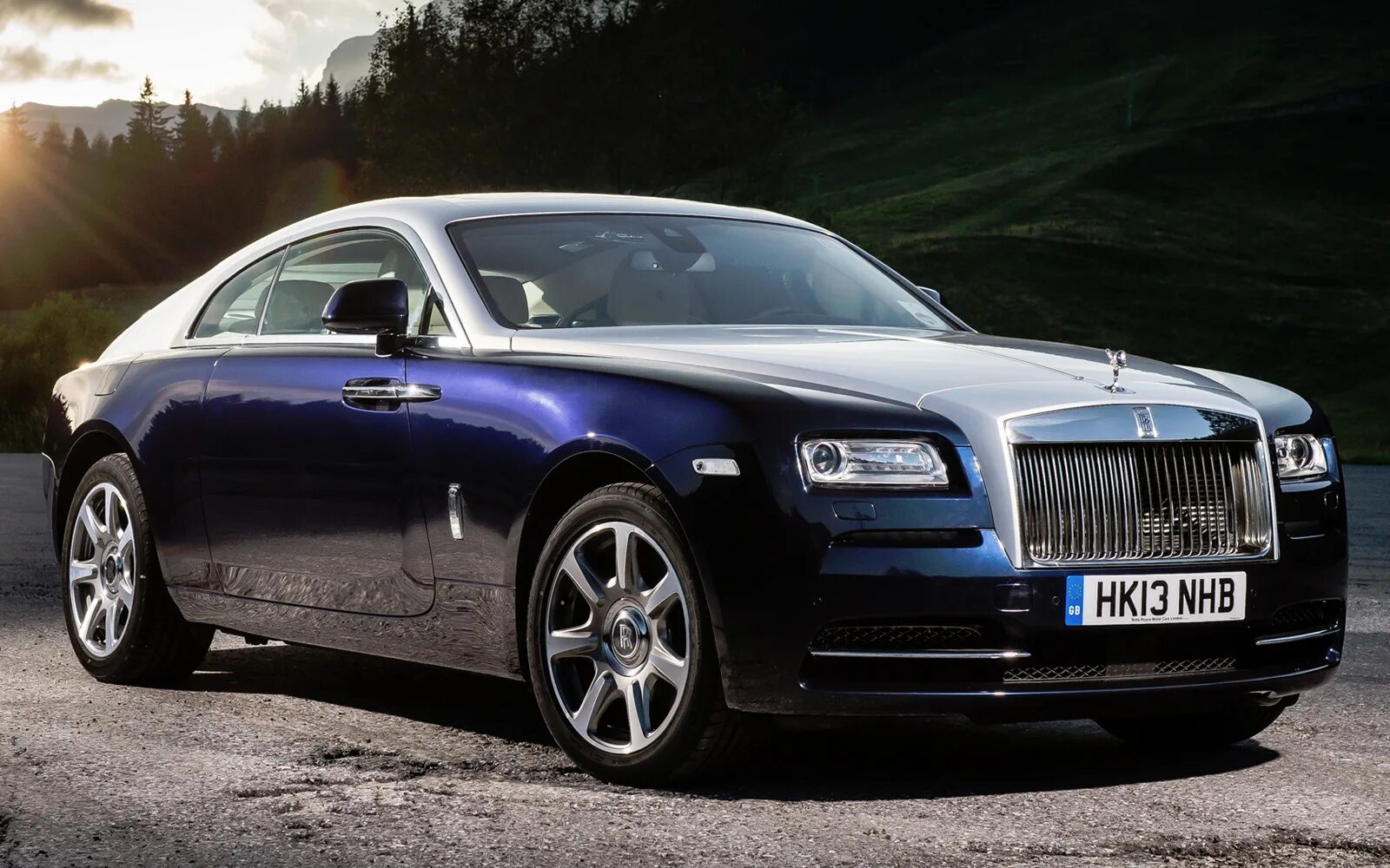 Роллс врайт. Автомобили Rolls-Royce Wraith. Rolls-Royce врайт. Роллс Ройс 2013. Rolls Royce Wraith.