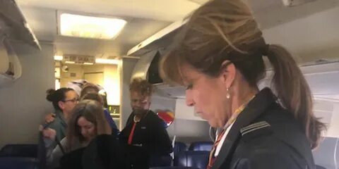 В сша мужчину засосало в самолет