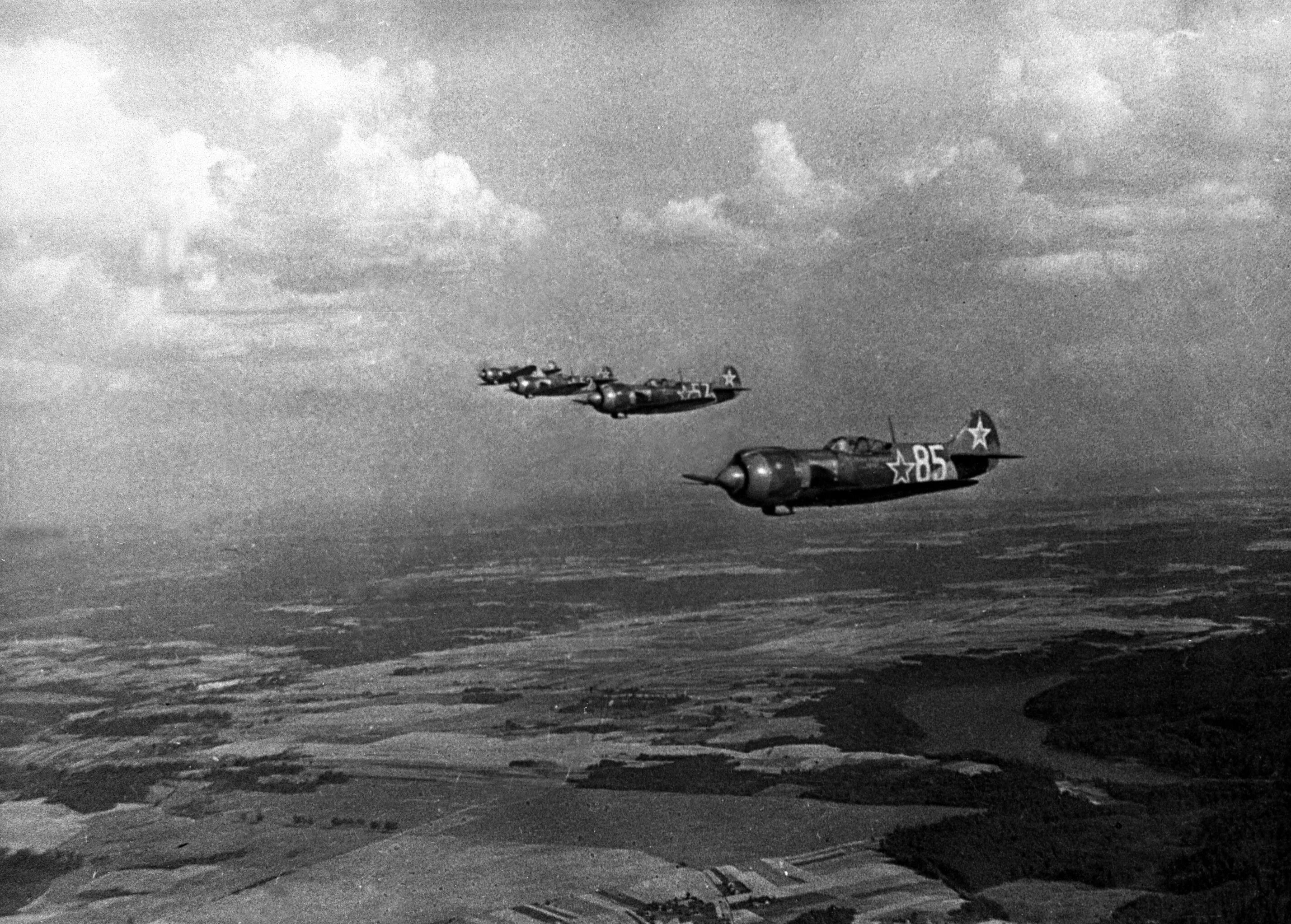 Воздушный бой ВОВ 1941-1945. Самолеты ВОВ 1941-1945 СССР. Самолеты истребители ВОВ 1941-1945. Советские самолеты 1941