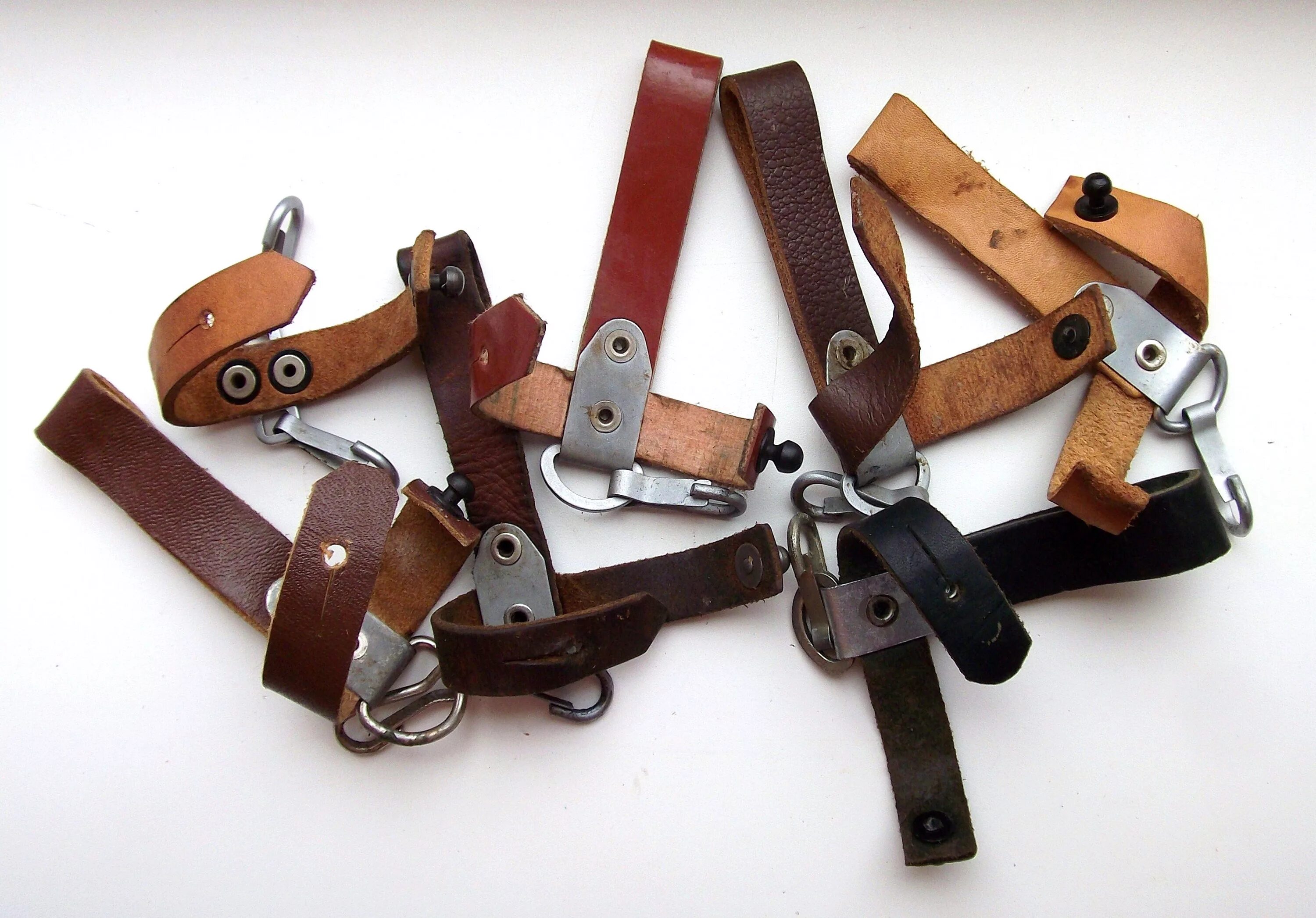 Тренчик для штык ножа ак 74. Подвес маузер к98. Тренчик для штык ножа ак 74. Тренчик для штык ножа. Подвес для штыка маузер.