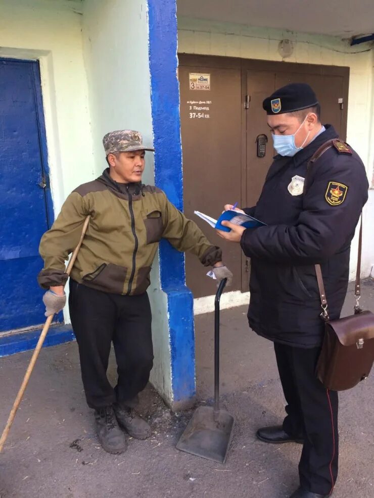 Басманный овд сотрудники. Незаконное ношение форменной одежды. Форма одежды. Новый имидж полиции казахстана. Порядок ношения форменной одежды мвд россии.