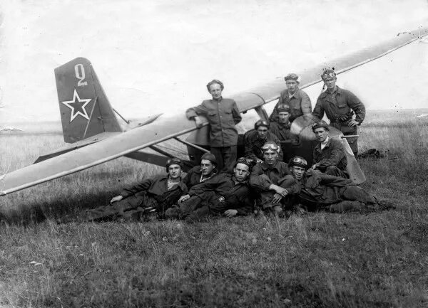 Военно авиационная школа. Омская военно- Авиационная школа 1944г. Чкаловская Авиационная школа 1941 год. Вознесенская Авиационная школа 1941. Батайская Авиационная школа 1943.