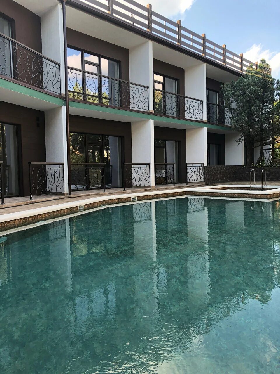 кабардинка у моря с бассейном. каравелла кабардинка официальный сайт. геленджик кабардинка мини отель платан. кабардинка гостиница кедровая роща. 127, геленджик.