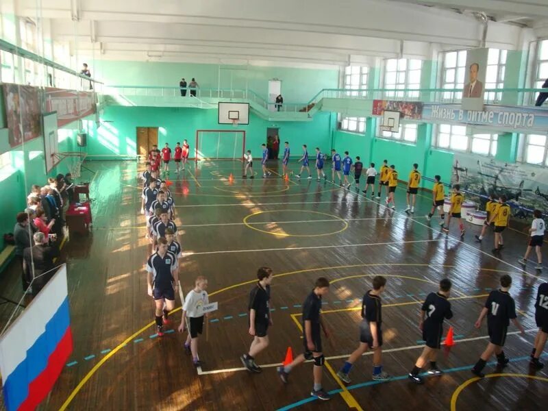 город арсеньев каток юности. юность арсеньев тренер. арсеньев "юность" марьинских тренер. каток в арсеньеве. усть абакан волейбол.