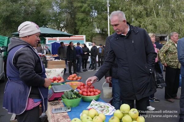 Симбирская Сельская ярмарка в Ульяновске. Новоульяновск. Яблоки Новоульяновск. Глава администрации города Новоульяновска.