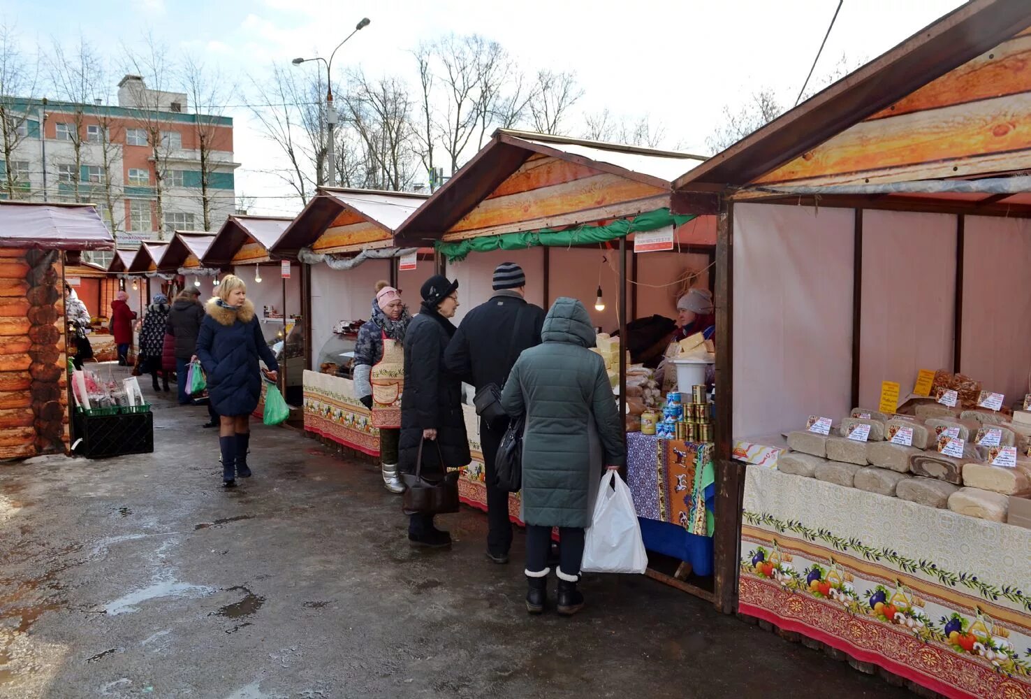 ярмарка посад. теннисный корт сергиев посад ярмарка. посадская ярмарка, сергиев посад. выставка меда. ярмарка посад.
