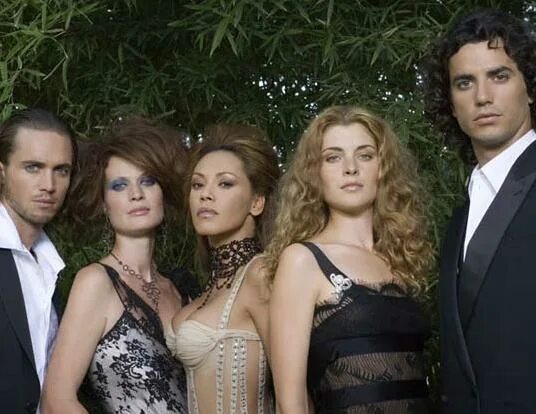 Дочь элизы: возвращение в ривомброзу сериал. Алисия дебнем керри лекса. «элиза» / «elisa di rivombrosa» (2003). Сериал элиза возвращение в ривомброзу. Элиза фильм 2003.