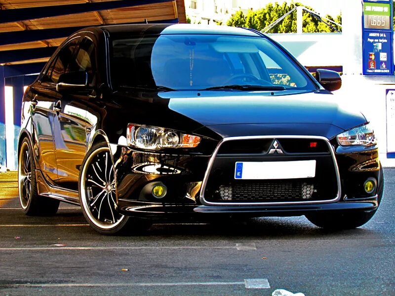 Мицубиси лансер 10 в обвесе красный. Mugen honda fit ge8. 8 tuning. Обвес honda fit ge8. Уаз патриот 2014 тюнинг.