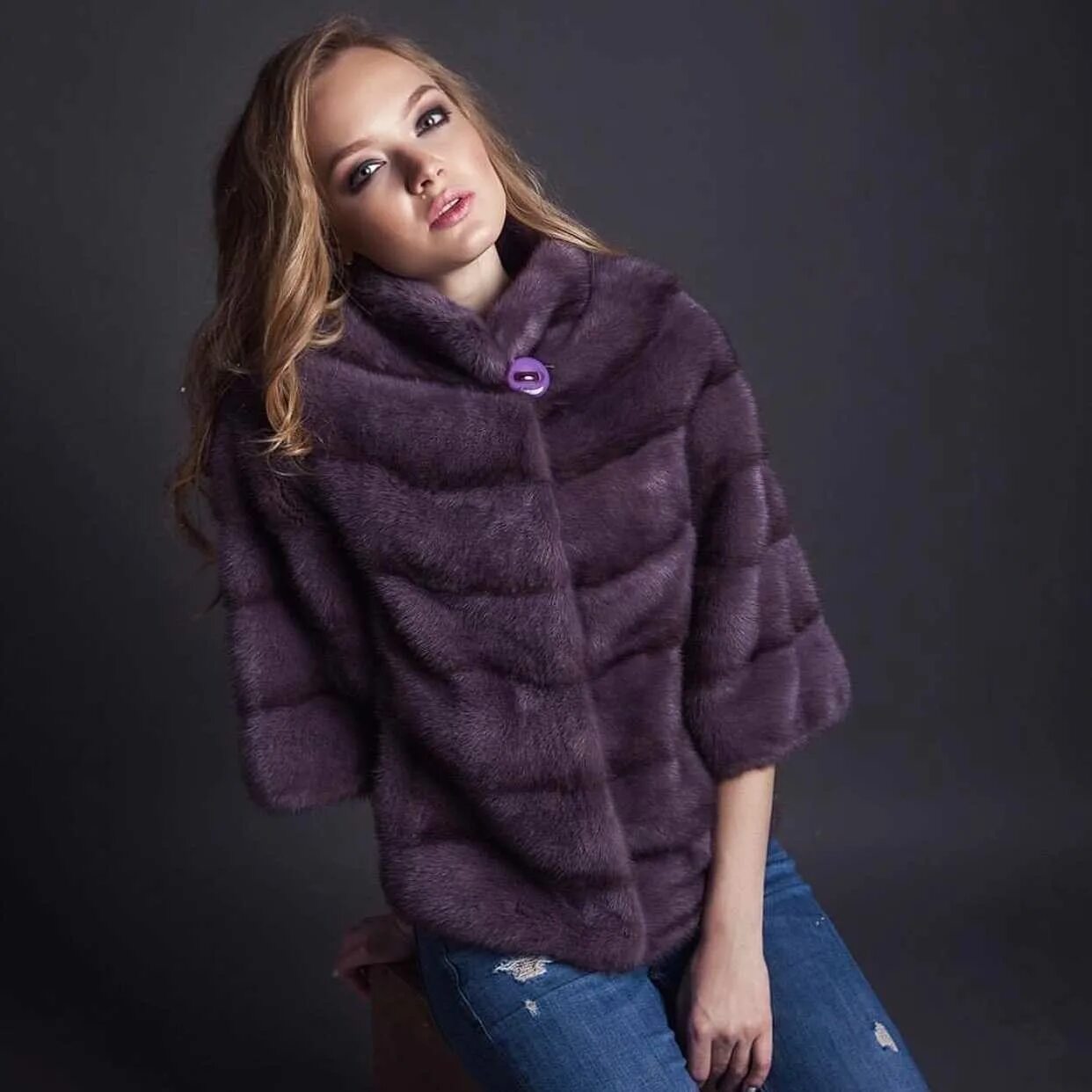 Норковые шубы с цветами. Шуба коричневая. Шуба цвета лаванда. Норковая шуба 2022 тренд цвета графит. Норковые шубы с цветами.