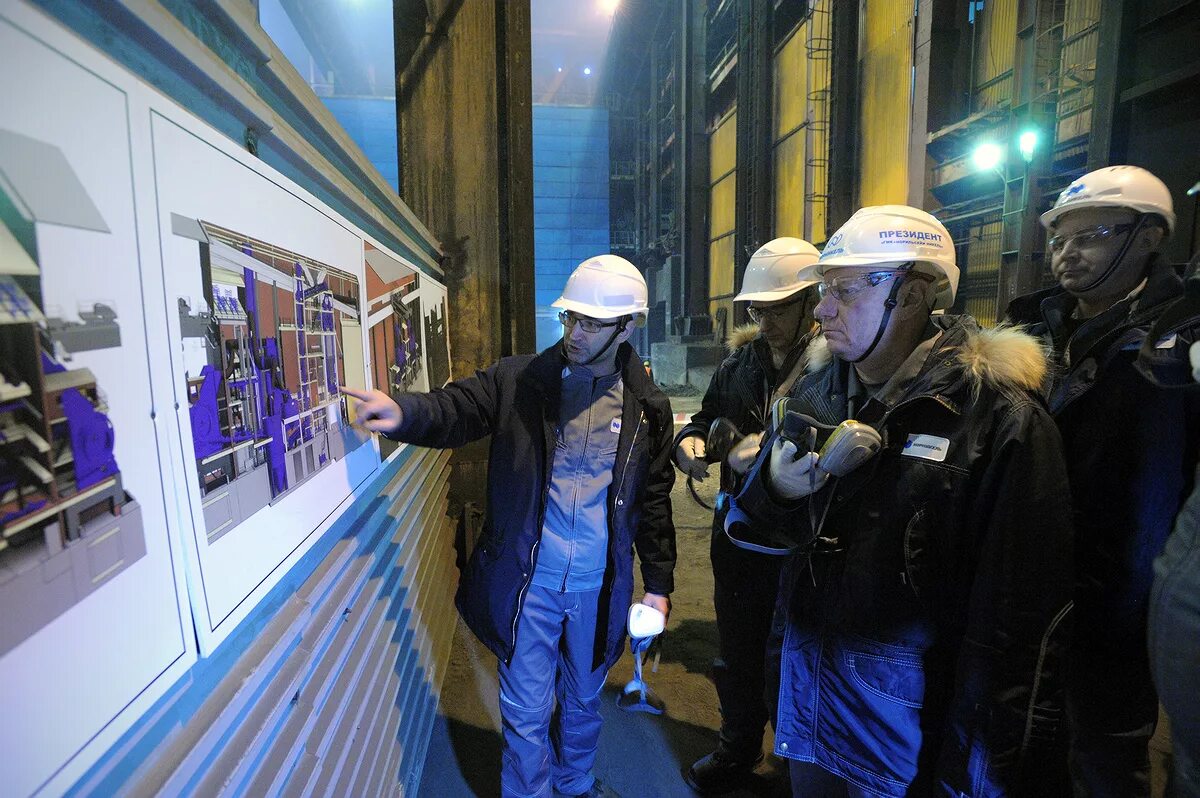 Медный завод заполярный филиал норильский никель. Норникель вакансии москва. Норникель сотрудники. Норникель вакансии москва. Завод норникель потанин.