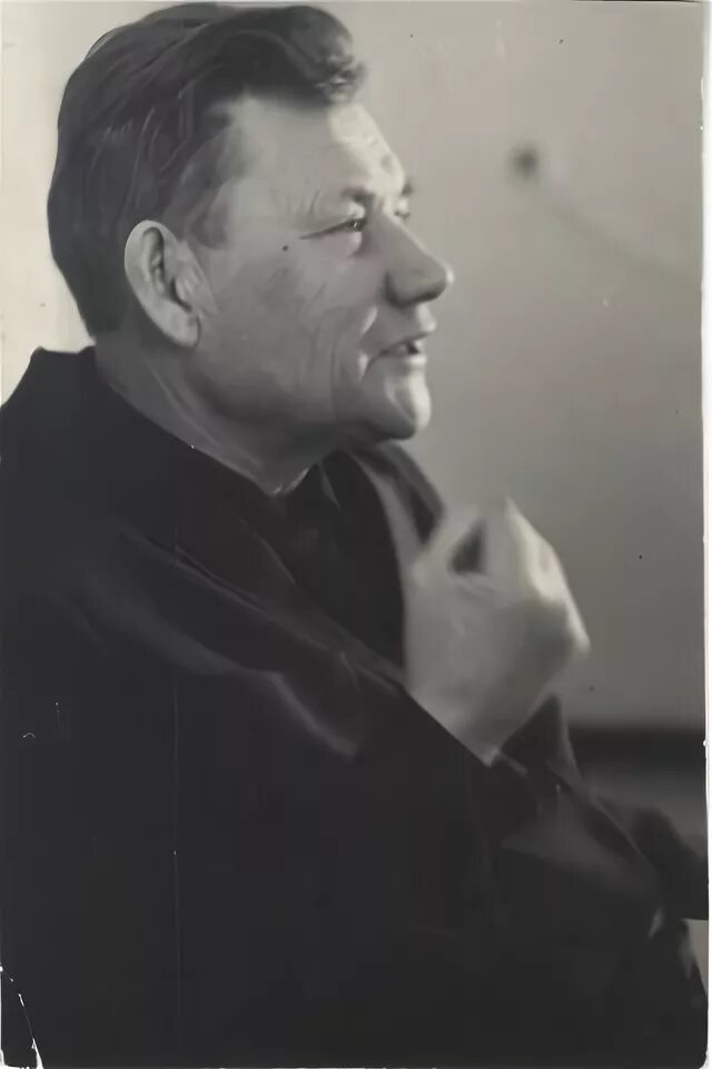 Проект об алексее павловиче окладникове 4 класс В 1935 году Алексей Павлович Окладников отправился в экспедицию по Амуру. В то в